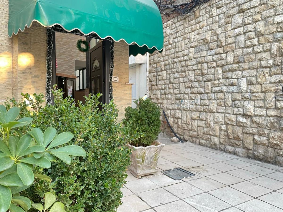 Tirana Inn Hotel Екстер'єр фото