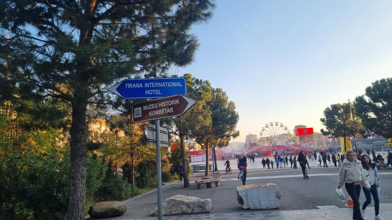 Tirana Inn Hotel Екстер'єр фото
