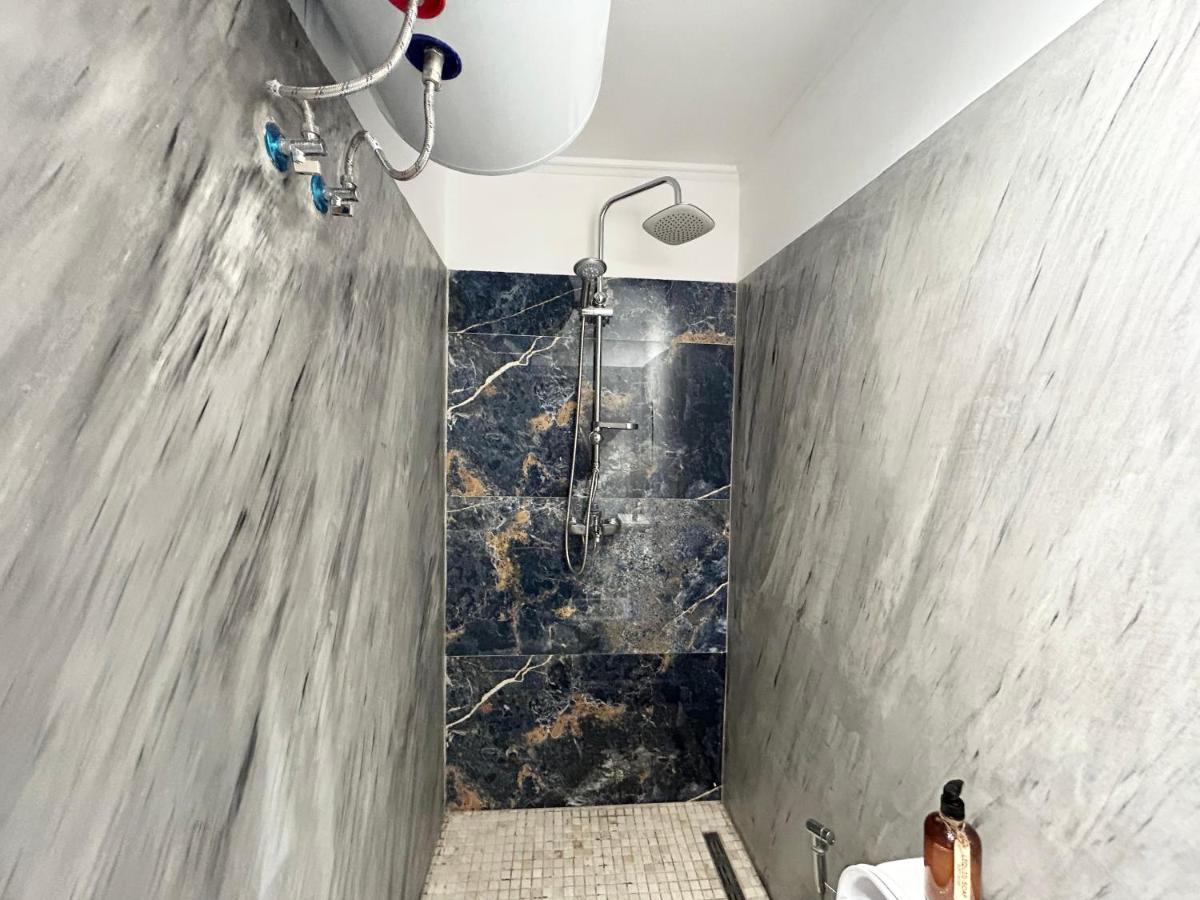 Tirana Inn Hotel Екстер'єр фото